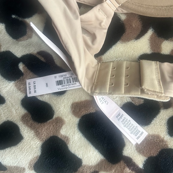 Victoria’s Secret push up bra 38D NWT - Picture 5 of 5